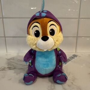 Disney Parks 2019 Animal Kingdom Limited Edition “Chip & Dale” Chip 7” Dino Bash